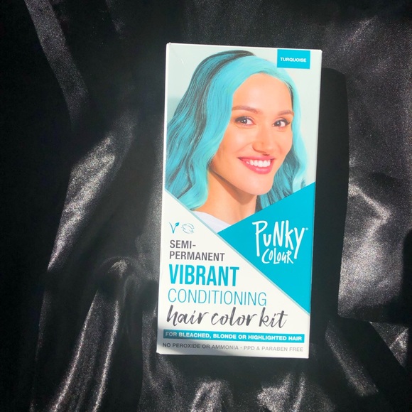 Punky Colour Semi-Permanent Vibrant Conditioning Hair Color Kit - Turquoise - Picture 4 of 11